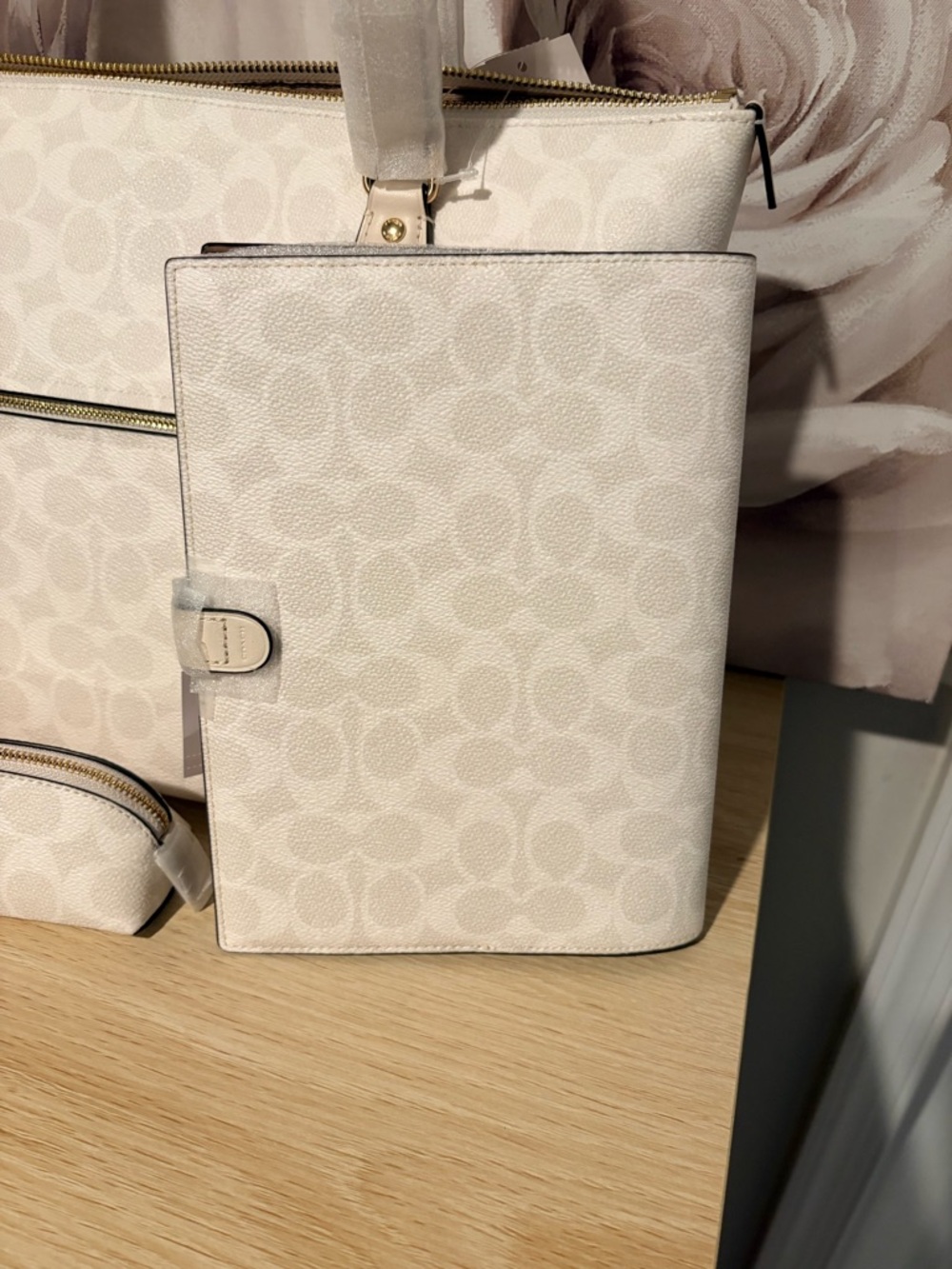 BNWT Authentic Coach Chalk Signature Bundle_Gallery Tote/Notebook/Lippie Case! - Picture 7 of 10